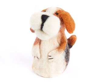 Hawanja felt egg warmer Beagle