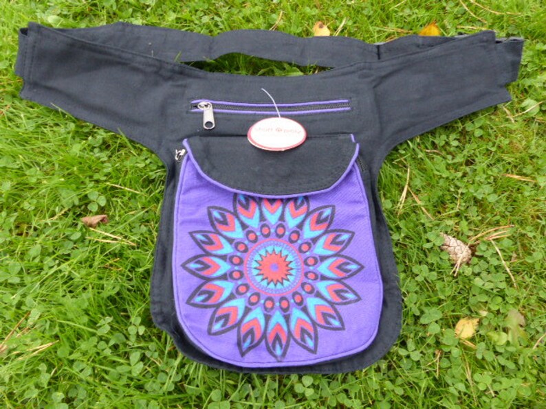 Hawanja sac banane noir avec tissu à motifs violet image 2