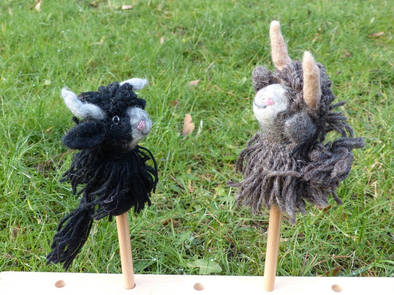 Hawanja finger puppet set yak