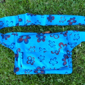 Hawanja sac de ceinture bleu avec des fleurs image 1