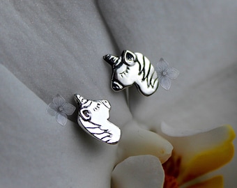 Pendientes de unicornio plateados - Pendientes de unicornio hechos a mano - Regalo perfecto para niñas - Pendientes de uso diario - Lindos pendientes de unicornio - Regalo para fanáticos de los animales