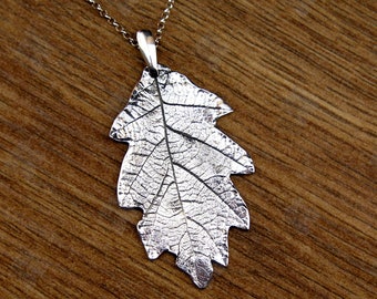 Sterling silver oak leaf pendant-Extremely detailed and eye-catching silver leaf necklaces-Botanical jewellery-Autumn leaf pendant-Smal gift