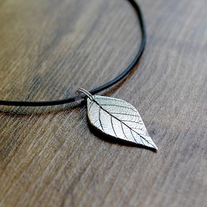 Sterling silver leaf pendant-Genuine leaf necklaces-Tree leaf pendant-Nature lover-Botanic jewellery-Park/forest leaf-Small gift-Unique leaf