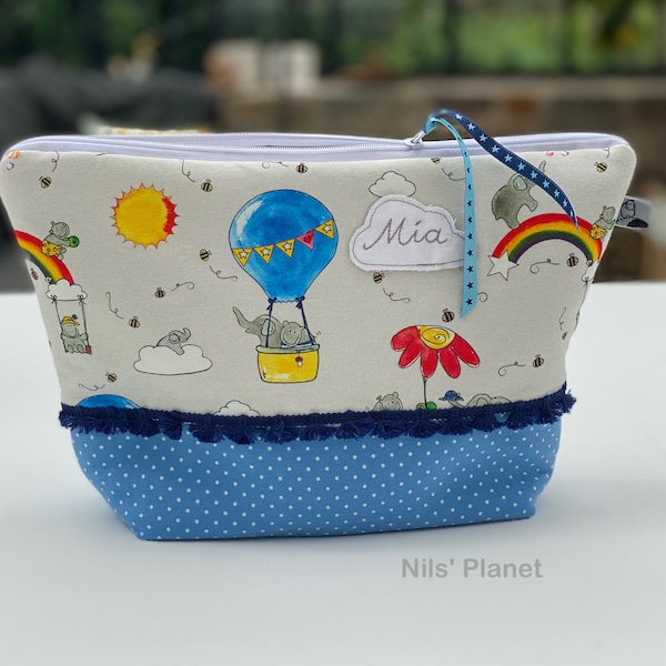 Windeltasche HAPPY TOGETHER blau  Kulturbeutel Stiftetasche Kind Baby Waschtasche personalisierbar Elefant Hippo Geschenk