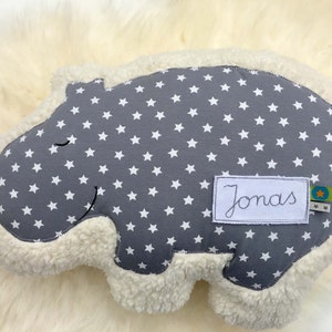 Kuscheltierkissen Hippo Farbwahl Nilpferd Kinderkissen Babykissen Lesekissen Mädchen Junge mit Name Sterne Geschenk Geburt Baby Taufe Bild 1