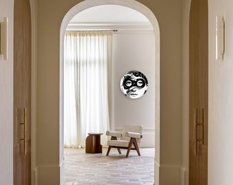 Lina Cavalieri | Round Painting | Wall Decoration