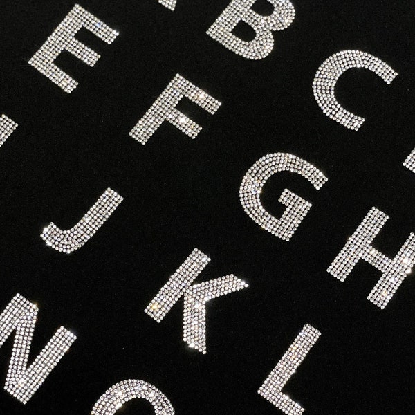 Letras exclusivas de malha de strass de 2" com fixação a quente