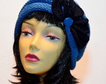 Bonnet tricoté pour femme "Lolita" en bleu-bleu foncé