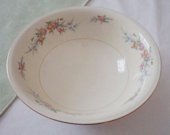 Ferndale Round Vegetable Bowl by Homer Laughlin Eggshell Nauitilus