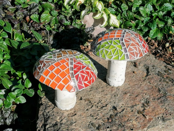 Champignons en béton et mosaïque, décoration de jardin, décoration