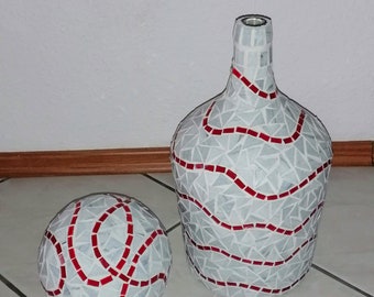 Mosaikset, Vase und Kugel.