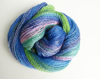 Merino wool hand dyed and hand spun with silk content, green and blue, suitable for Artyarn Set