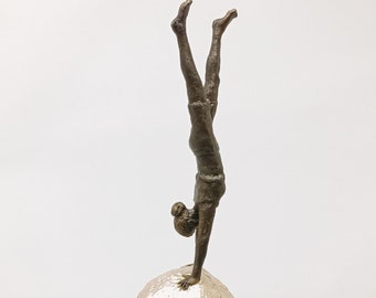 Handstand on ball II