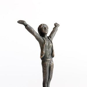 Devotion 2, bronze sculpture, patinated image 1