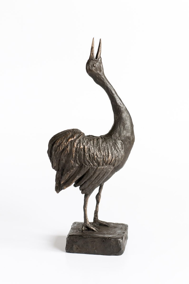 Courting crane, bronze sculpture image 1