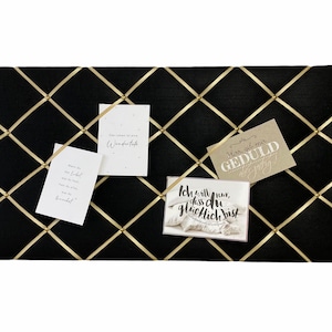 Tablero de notas de fieltro negro dorado