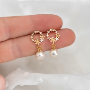 Stud earrings flowers, pearls, pearl earrings, stud earrings for wedding, playful earrings image 1