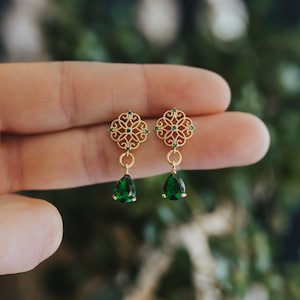 pendientes de botón verde esmeralda