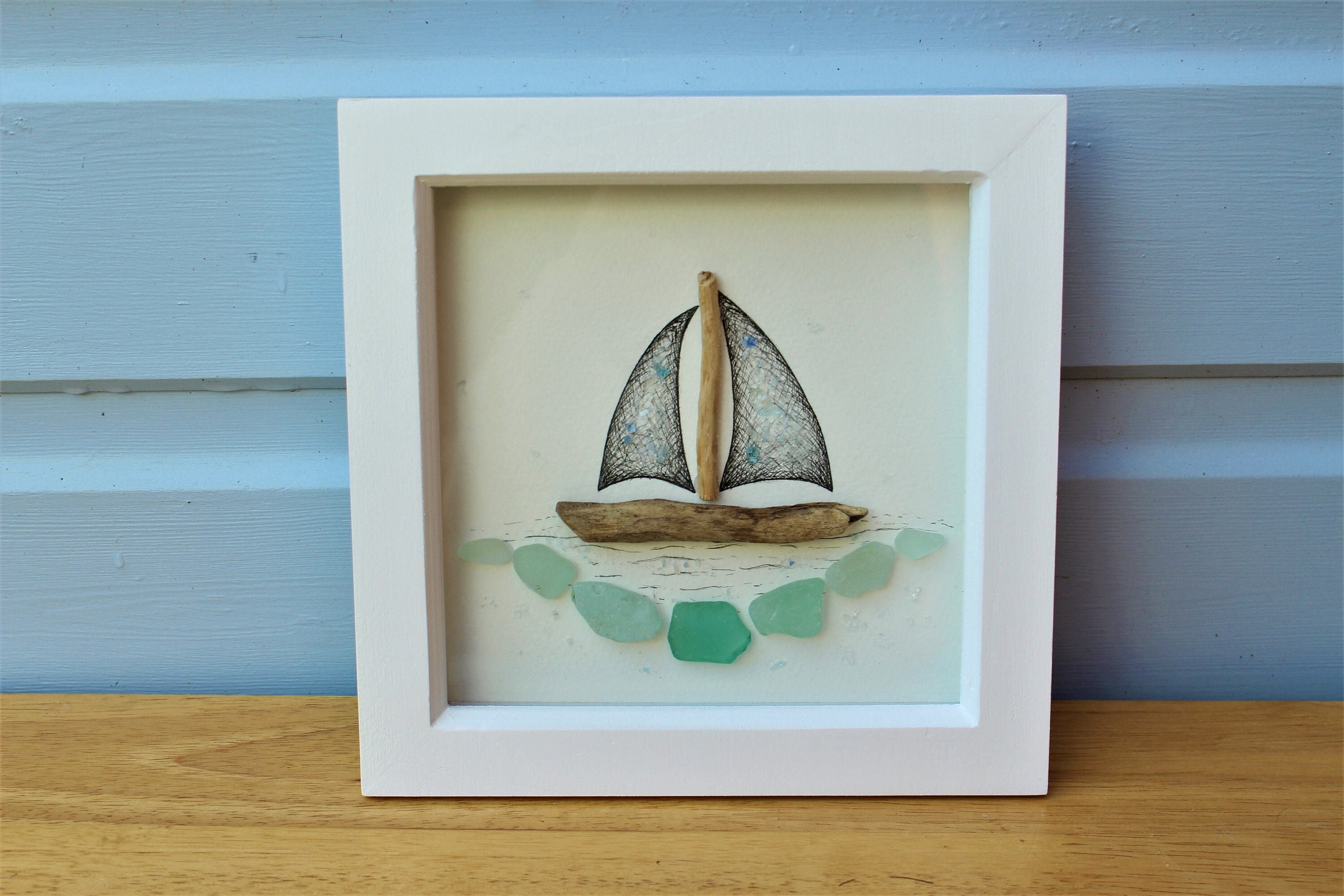 コーンウォール産シーグラスと流木を使った帆船の壁掛けアート
