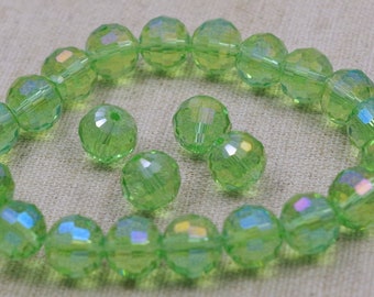 20 glass beads, 10 mm-green light from round