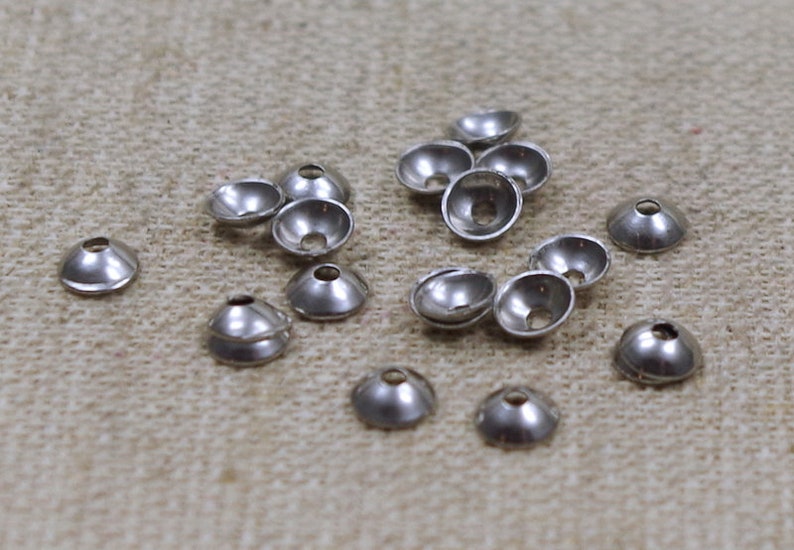 20 EDELSTAHL Mini Perlenkappen 4mm Halblinsen Bild 2