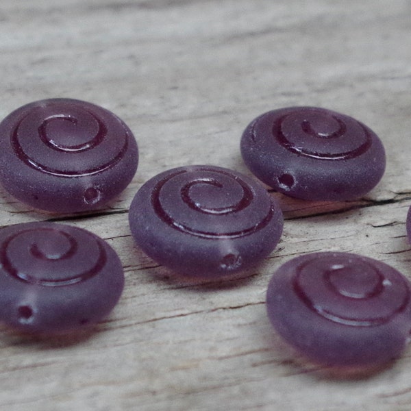 6 Bohemian glass beads SCHNECKE - amethyst matte - spiral button lens - 13 mm - aubergine