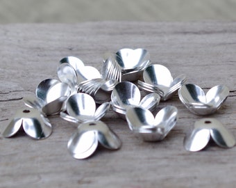 30 Perlenkappen - Silber - 12x5mm - Blüten - 3 Blütenblätter