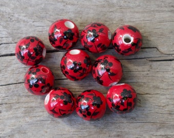 10 Porcelain Beads 10 mm RED BLACK Flowers