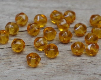 20 bohemian glass beads - 6 mm - topaz transparent - rustic beads - nuggets