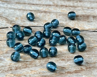 30 böhmische MINI Glasperlen 5mm rund stahlblau dunkelblau