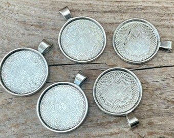 5 cabochon pendants - 25mm settings antique silver - plain