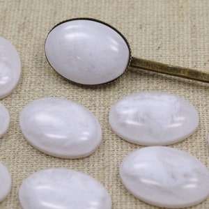 10 Cabochons-18 x 13 mm white marbled-White image 1