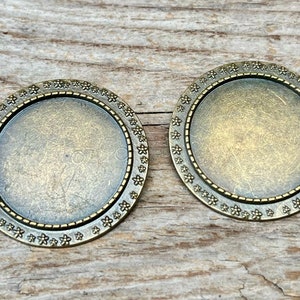 2 spille decorate 4,0 cm BRONZO - per cabochon da 30 mm