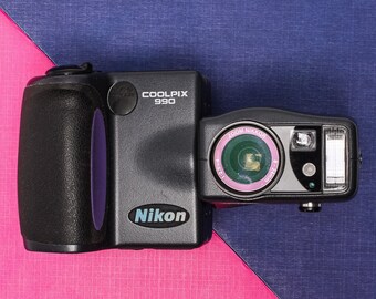 Kultige Retro Spiegelreflexkamera Coolpix 990