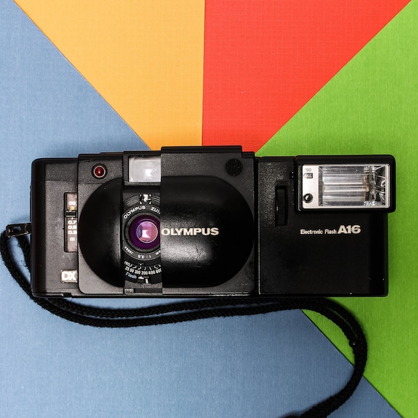 Olympus XA4 Macro mit A16 Flash Ultimate XA Taschenkamera 28mm Objektiv