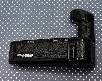 Nikon FE2 black + Nikkor 50mm F/2 AI lens - Fotohandel Delfshaven / MK