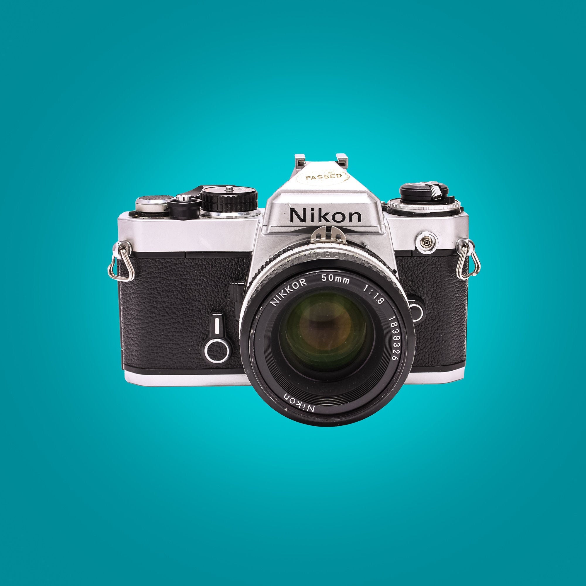 Nikon FE シルバー NIKKOR 50mm F1.8 レンズ Nikon FE シルバー NIKKOR 50mm F1.8 レンズ Nikon FE with 50mm f/1.8