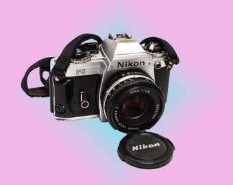 Kamera Neon FG mit 50 mm F1,8 Objektiv : Filmklassiker, Ready to Shoot !