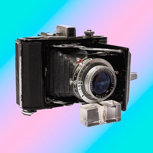 Semi-Leotax DL Uncommon 645 Folder From the 1950s Medium Format In Your Pocket