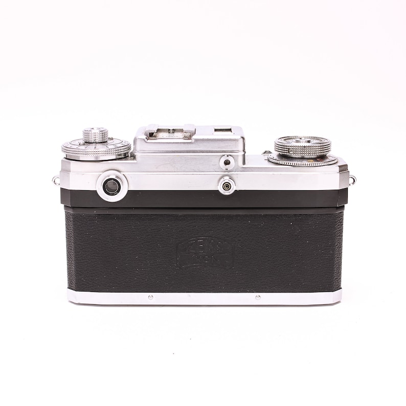 Zeiss Contax IIIa Color Dial Camera with 50mm F2 Sonnar Lens, An Exceptionally Fine 35mm Rangefinder image 4