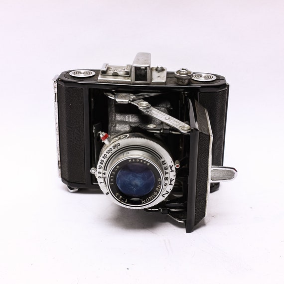 Semi-leotax DL Uncommon 645 Folder From the 1950s Medium