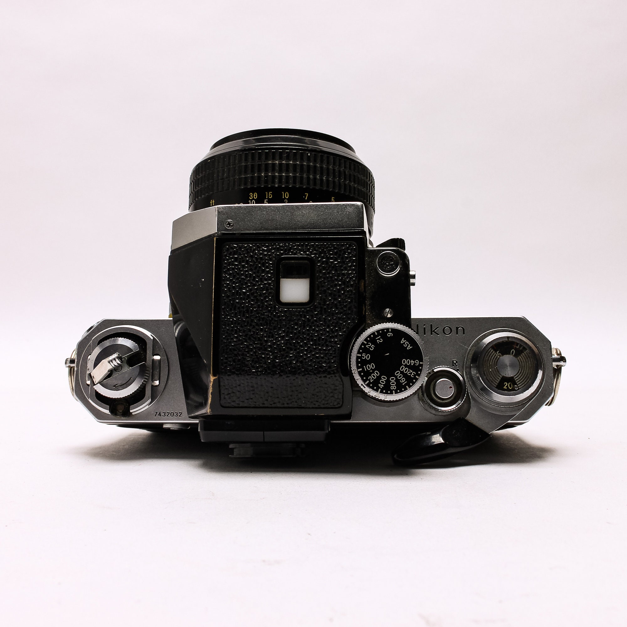 Nikon F Apollo FTn ファインダー付き、50 mm F1.4 Nikkor SC レンズ