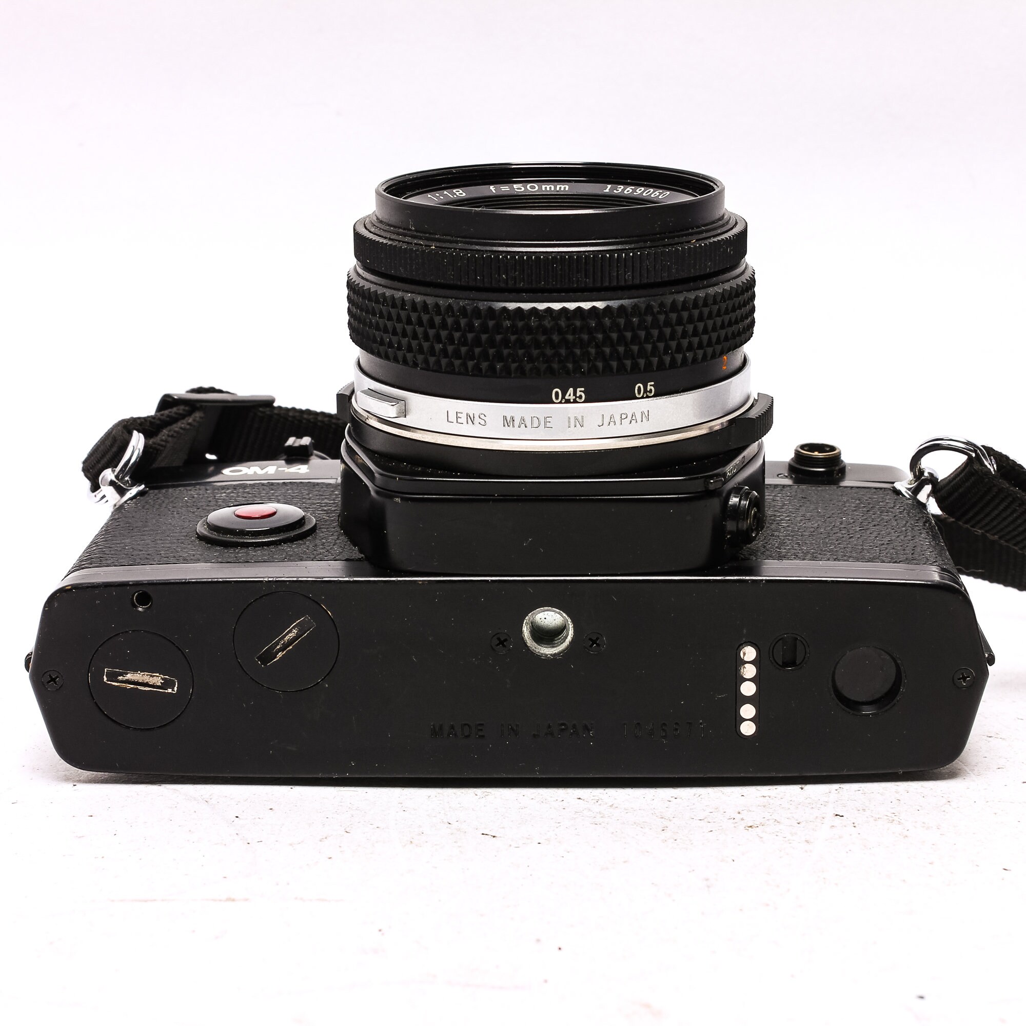 Olympus OM-4 + 50mm F1.8 Zuiko Lens, Amazing Metering System Olympus OM-4 + 50mm F1.8 Zuiko Lens, Amazing Metering System