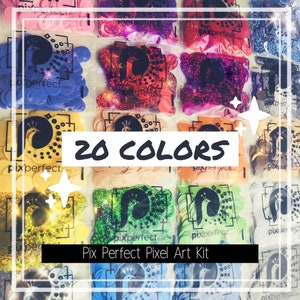 Op de afbeelding: Een set van 20 kleuren ronde, platte, plastic pixel art-stukken in individuele zakjes. De zakjes zijn gelabeld met "Pix Perfect". De tekst "20 COLORS" staat in het midden van de afbeelding. De tekst "Pix Perfect Pixel Art Kit" staat onderaan de afbeelding.