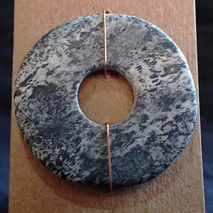 Handmade Sacred Stone BEAD 12mm hole Monotone SHORELINE Graphite Off White Flat Disc Mindfulness Kernow