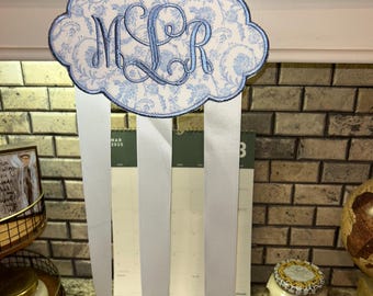 Porta lazos bordado personalizado