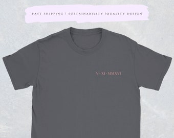 Personalisiertes Römisches Ziffern Tshirt, Braut & Braut Party Geschenk, Personalisiertes Hochzeit t-shirt, Passendes Paar Tshirt, Verlobung T Shirt