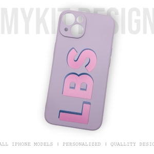Duurzaam gepersonaliseerd 3D-initiaal roze lila hoesje voor iPhone 16, 15, 14, 13 Max, Pro, Mini - cadeau-idee voor iPhone-hoes met aangepaste esthetische monogram