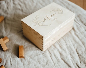 Personalisierte Holzkiste | Magnolia | Erinnerungskiste Baby | Holzbox Hochzeit | Geburtsgeschenk - Blume