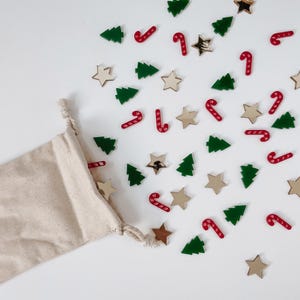 Tafeldecoratie confetti voor Kerstmis, perfecte confetti decoratie, zuurstok, sterren, kerstboom een moderne tafeldecoratie of taartdecoratie
